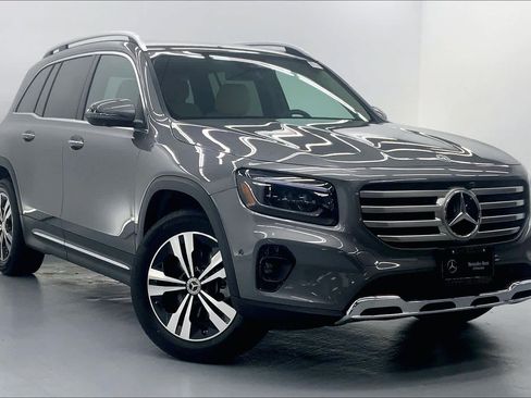 Used 2026 Mercedes-Benz GLB 250 image 3