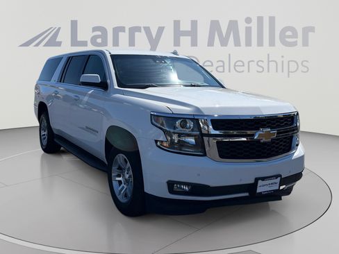 Used 2018 Chevrolet Suburban LT w/ Luxury Package AWD/4WD image 7