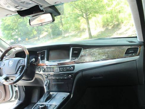 Used 2014 Hyundai Equus Signature RWD image 13