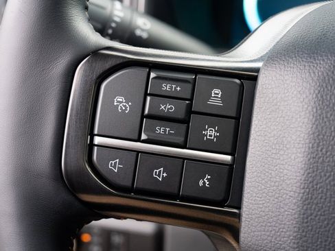 Used 2024 Ford F250 Platinum image 14