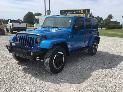 Used 2014 Jeep Wrangler Unlimited Sahara AWD/4WD image 8