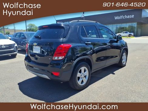 Used 2020 Chevrolet Trax LT w/ LT Convenience Package FWD image 5