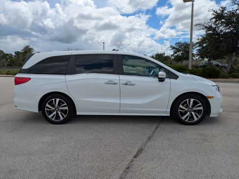 Used 2022 Honda Odyssey Touring image 3