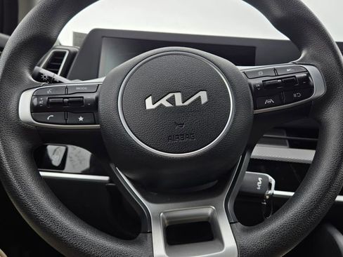 Used 2024 Kia Sportage LX AWD/4WD image 18