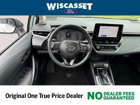 Used 2024 Toyota Corolla LE image 7