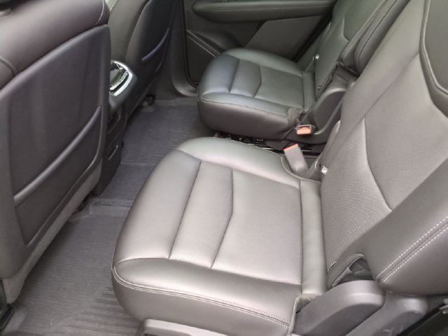 Used 2024 Cadillac XT6 Premium Luxury w/ LPO, Floor Liner Package FWD image 22