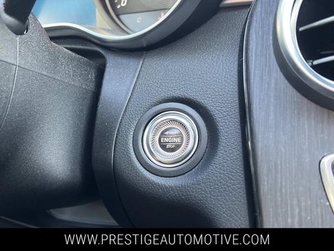 Used 2019 Mercedes-Benz C 300 4MATIC Sedan image 31