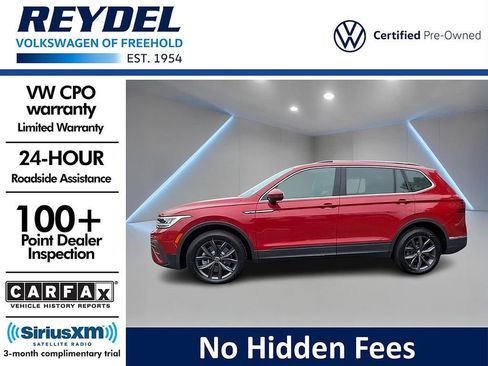 Certified 2022 Volkswagen Tiguan SE image 1