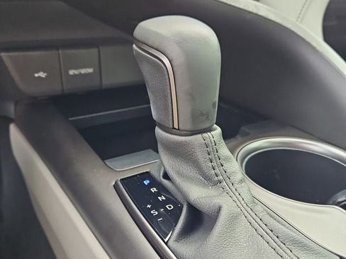 Used 2023 Toyota Camry SE image 23