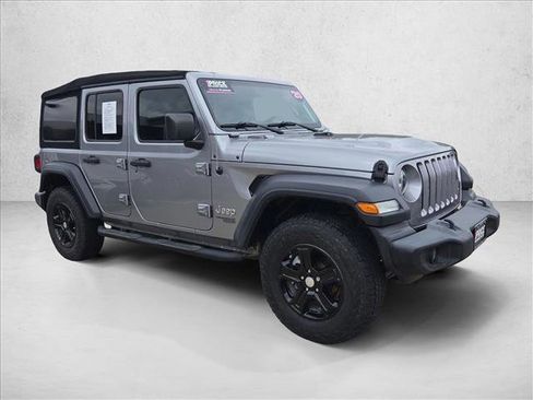 Used 2020 Jeep Wrangler Unlimited Sport S AWD/4WD image 3