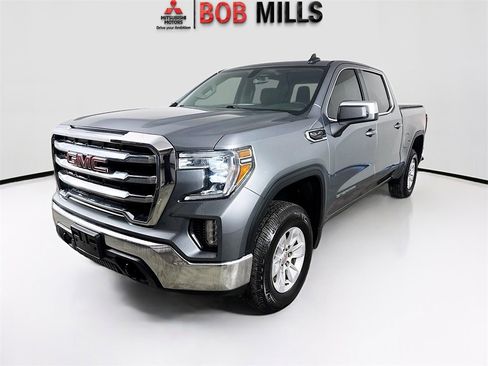 Used 2020 GMC Sierra 1500 SLE w/ SLE Value Package image 3