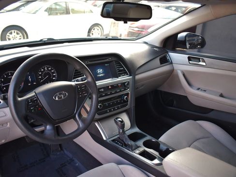 Used 2016 Hyundai Sonata SE FWD image 9