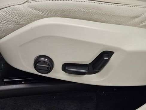 Used 2023 Volvo XC90 T8 Plus w/ Protection Package Premier image 12