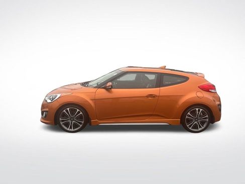 Used 2016 Hyundai Veloster Turbo image 2