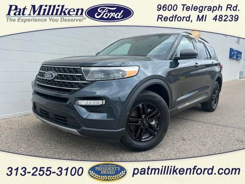 Certified 2024 Ford Explorer XLT w/ Equipment Group 202A AWD/4WD image 1