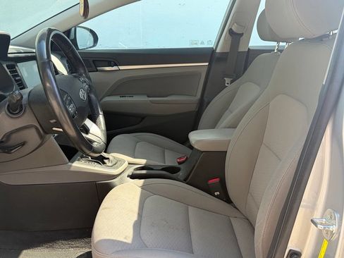 Used 2020 Hyundai Elantra Value Edition FWD image 3