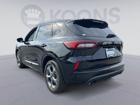 Used 2023 Ford Escape ST-Line w/ Tech Pack #1 AWD/4WD image 4