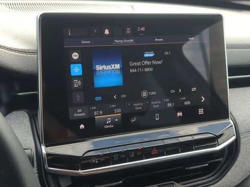 Used 2024 Jeep Compass Latitude image 25