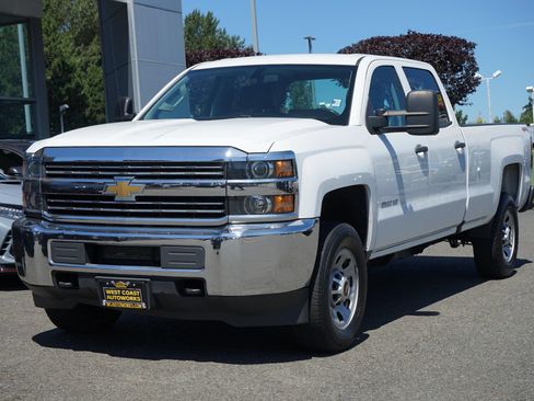 Used 2018 Chevrolet Silverado 3500 W/T AWD/4WD image 1