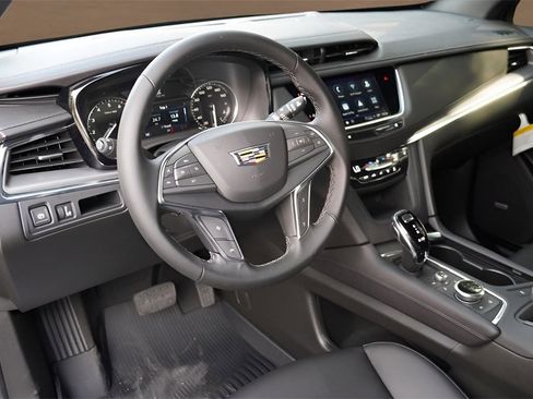 New 2026 Cadillac XT5 Luxury w/ LPO, Floor Liner Package image 8