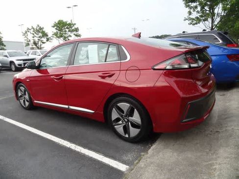 Used 2020 Hyundai Ioniq SEL FWD image 6