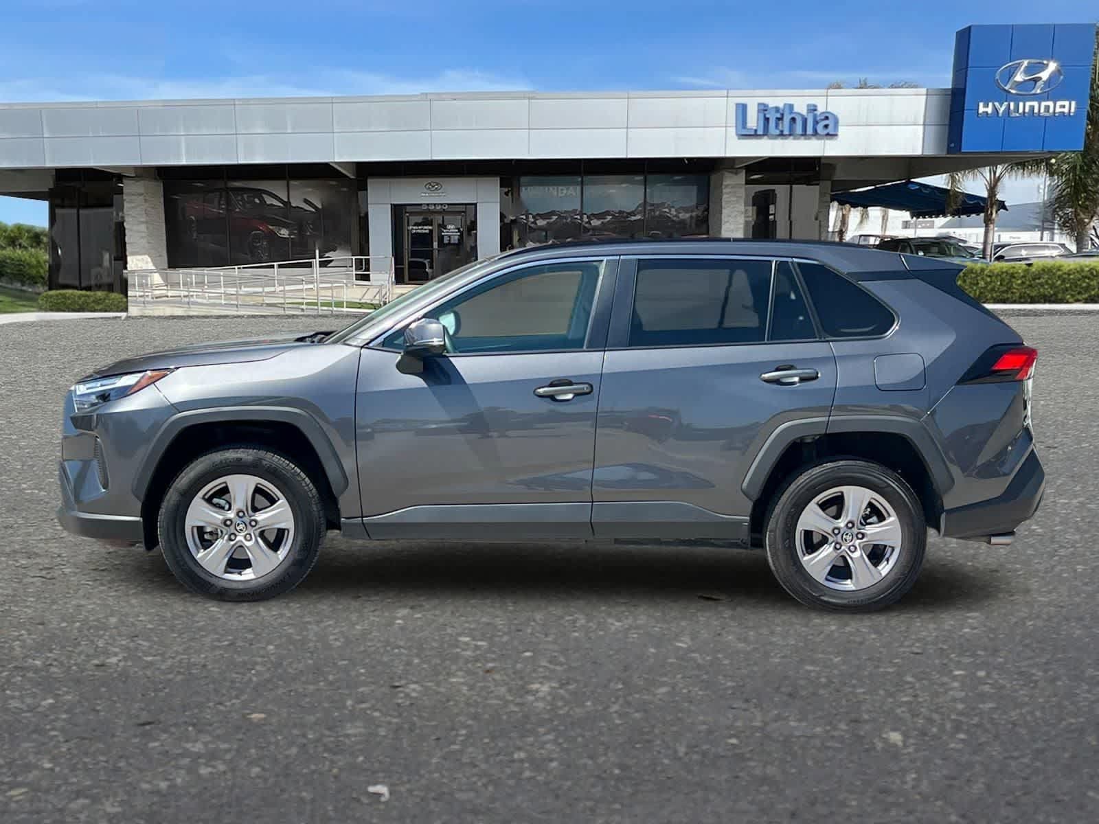 Used 2025 Toyota RAV4 XLE FWD image 6