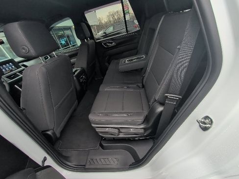 Used 2024 Chevrolet Tahoe LS image 8