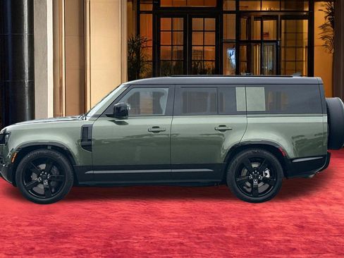 New 2026 Land Rover Defender 130 X-Dynamic SE AWD/4WD image 2