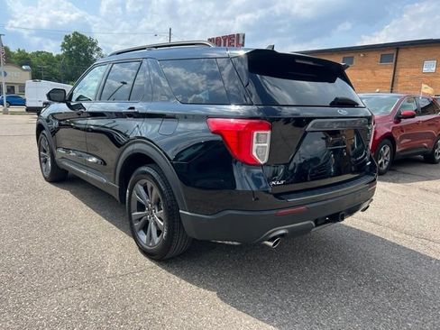 Used 2023 Ford Explorer XLT w/ Equipment Group 202A AWD/4WD image 6