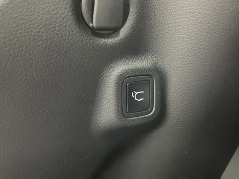 New 2026 Jeep Compass Trailhawk w/ Sun, Sound & Navigation Group image 16