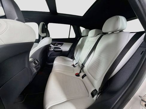 Used 2023 Mercedes-Benz GLC 300 4MATIC image 25