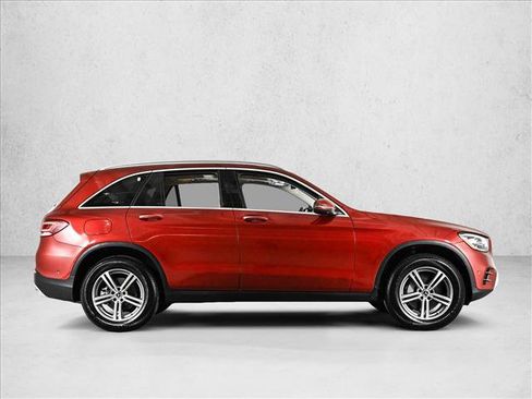 Used 2021 Mercedes-Benz GLC 300 4MATIC image 4