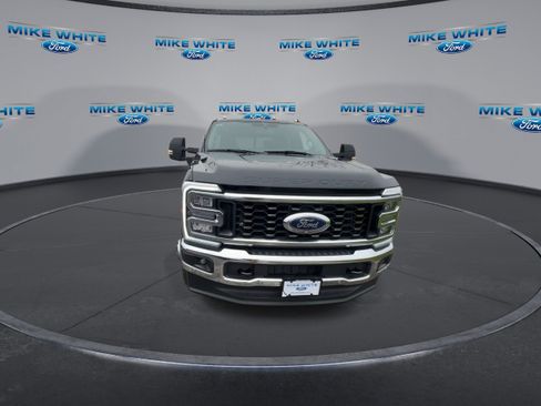 Used 2024 Ford F350 Lariat w/ Lariat Ultimate Package AWD/4WD image 3