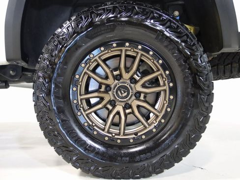 Used 2023 GMC Canyon AT4X image 79