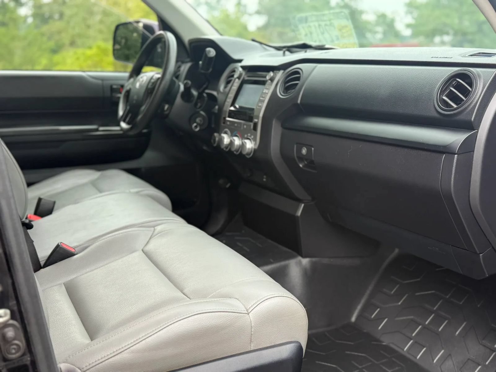 Used 2014 Toyota Tundra SR AWD/4WD image 18