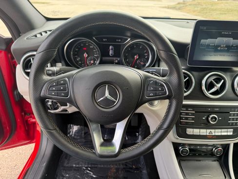 Used 2018 Mercedes-Benz CLA 250 4MATIC image 16
