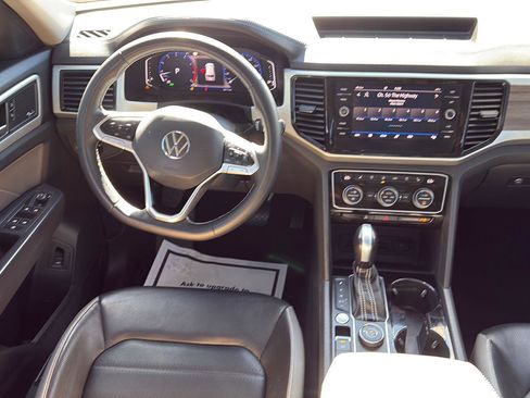 Used 2021 Volkswagen Atlas SEL Premium image 18