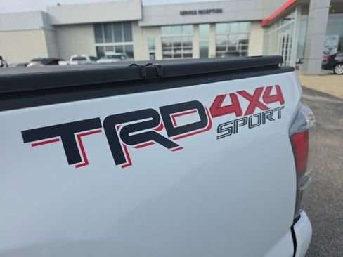 Certified 2022 Toyota Tacoma TRD Sport image 6