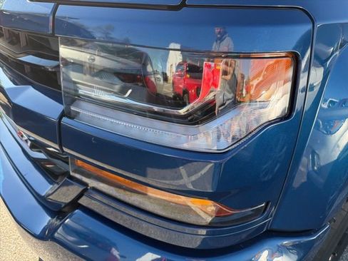 Used 2018 Chevrolet Silverado 1500 LT w/ All Star Edition image 8