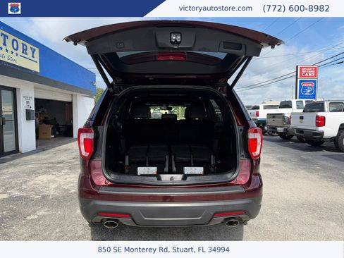 Used 2018 Ford Explorer XLT w/ Equipment Group 202A AWD/4WD image 23