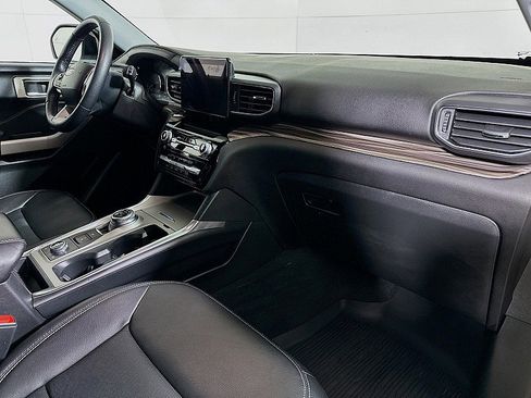 Used 2023 Ford Explorer Limited w/ Equipment Group 301A image 32