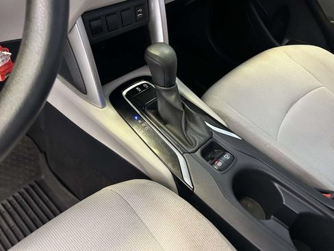 Used 2022 Toyota Corolla Cross L FWD image 18