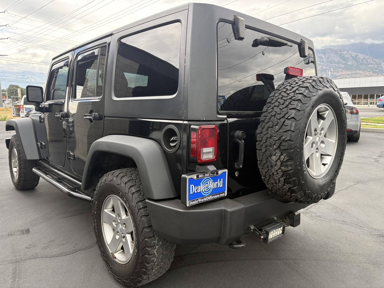 Used 2012 Jeep Wrangler Unlimited Rubicon w/ Dual Top Group AWD/4WD image 7