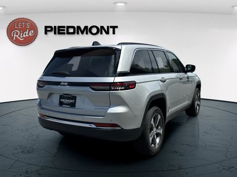 New 2025 Jeep Grand Cherokee Limited w/ Trailer Tow Package RWD image 8