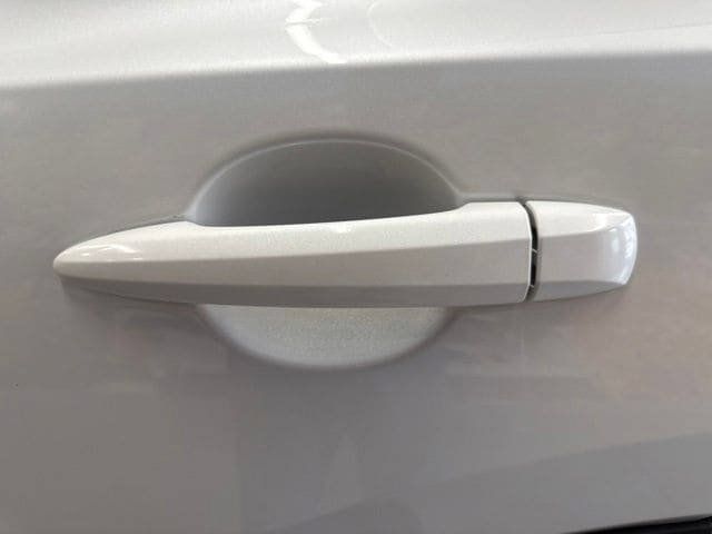 Used 2024 Nissan Rogue SV AWD/4WD image 15