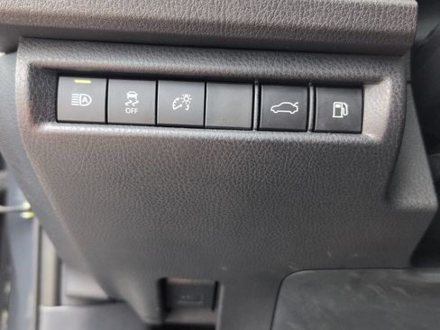 Used 2025 Toyota Camry SE FWD image 22