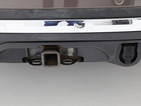 Used 2015 Nissan Pathfinder SL w/ SL Premium Package image 11