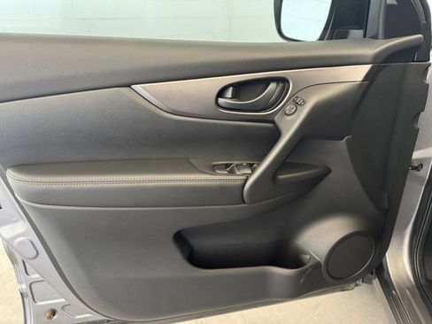 Used 2020 Nissan Rogue Sport S w/ Appearance Package image 4