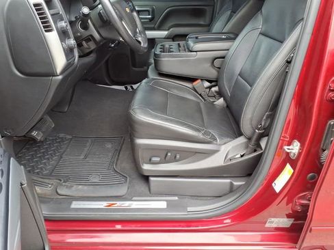 Used 2018 Chevrolet Silverado 1500 LT w/ All Star Edition image 16