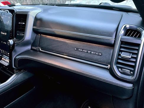 Used 2019 RAM 1500 Limited image 17